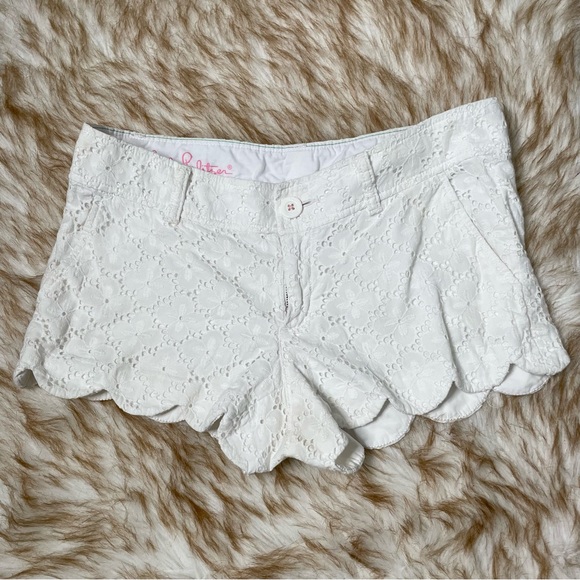 Lilly Pulitzer The Walsh eyelet shorts - Picture 2 of 6